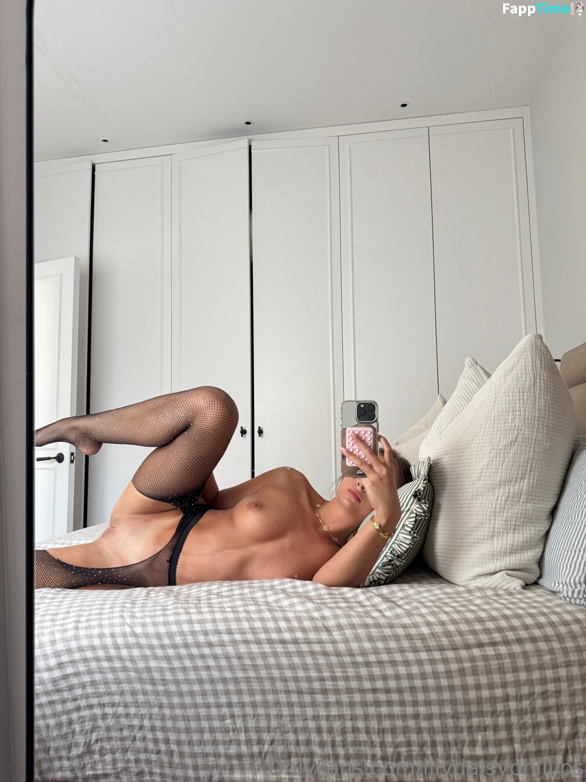 Lillian Phillips Nude